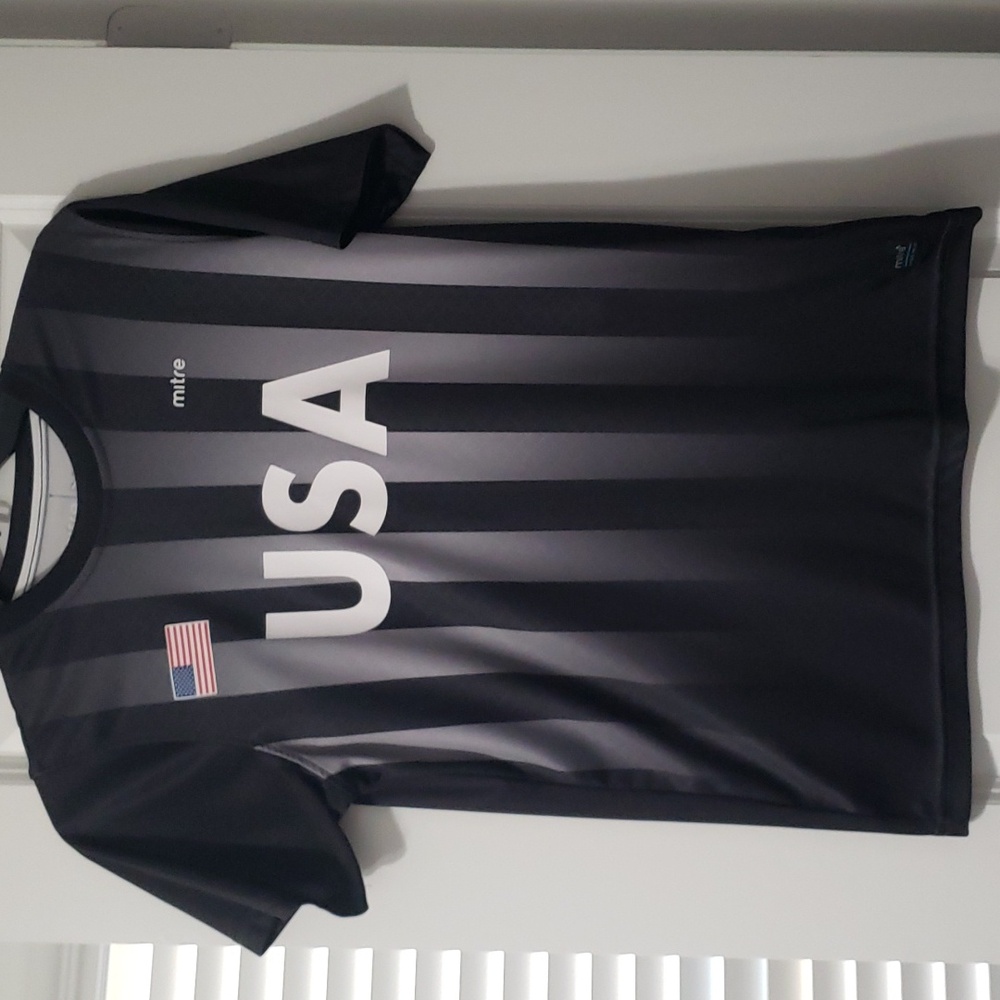 Black USA Active mitre shirt